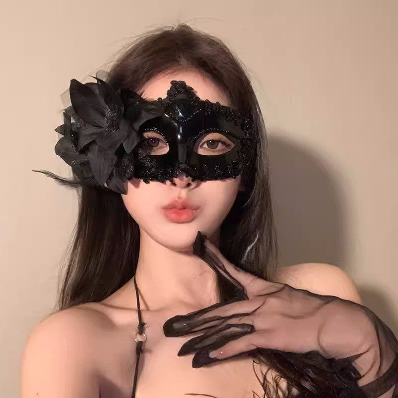 Halloween Anime Half-Face Mask - Plastic
