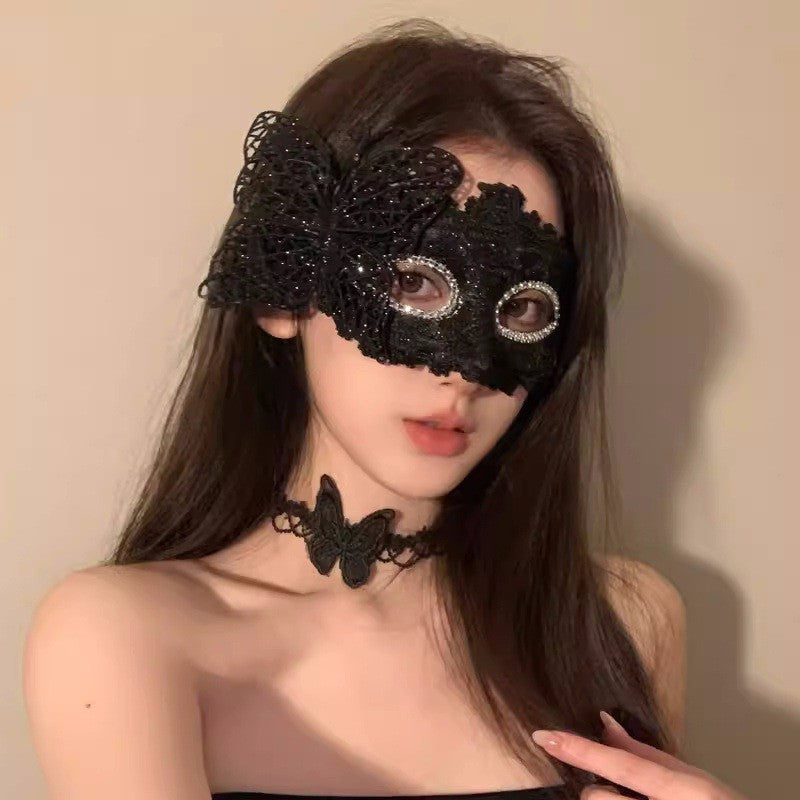 Halloween Anime Half-Face Mask - Plastic